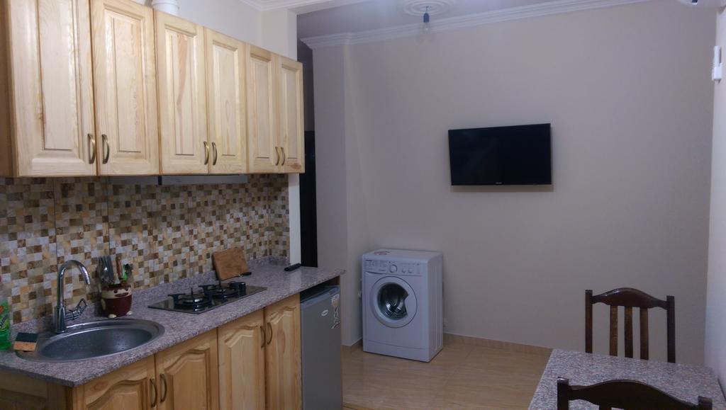 Apartments Komakhidze 68 Batumi Exterior photo